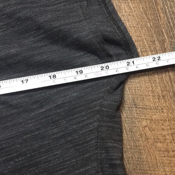 Reebok Medium Open Back Tee/Tank - Picture 3 of 7